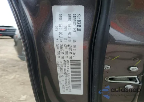 2019 Jeep Cherokee Latitude Plus z USA, uszkodzony, nr VIN 1C4PJLLB2KD331894